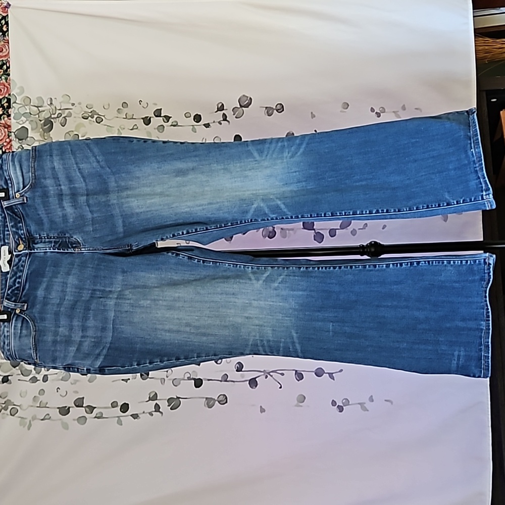 Henry & belle 🖤 flare jeans (#127)
